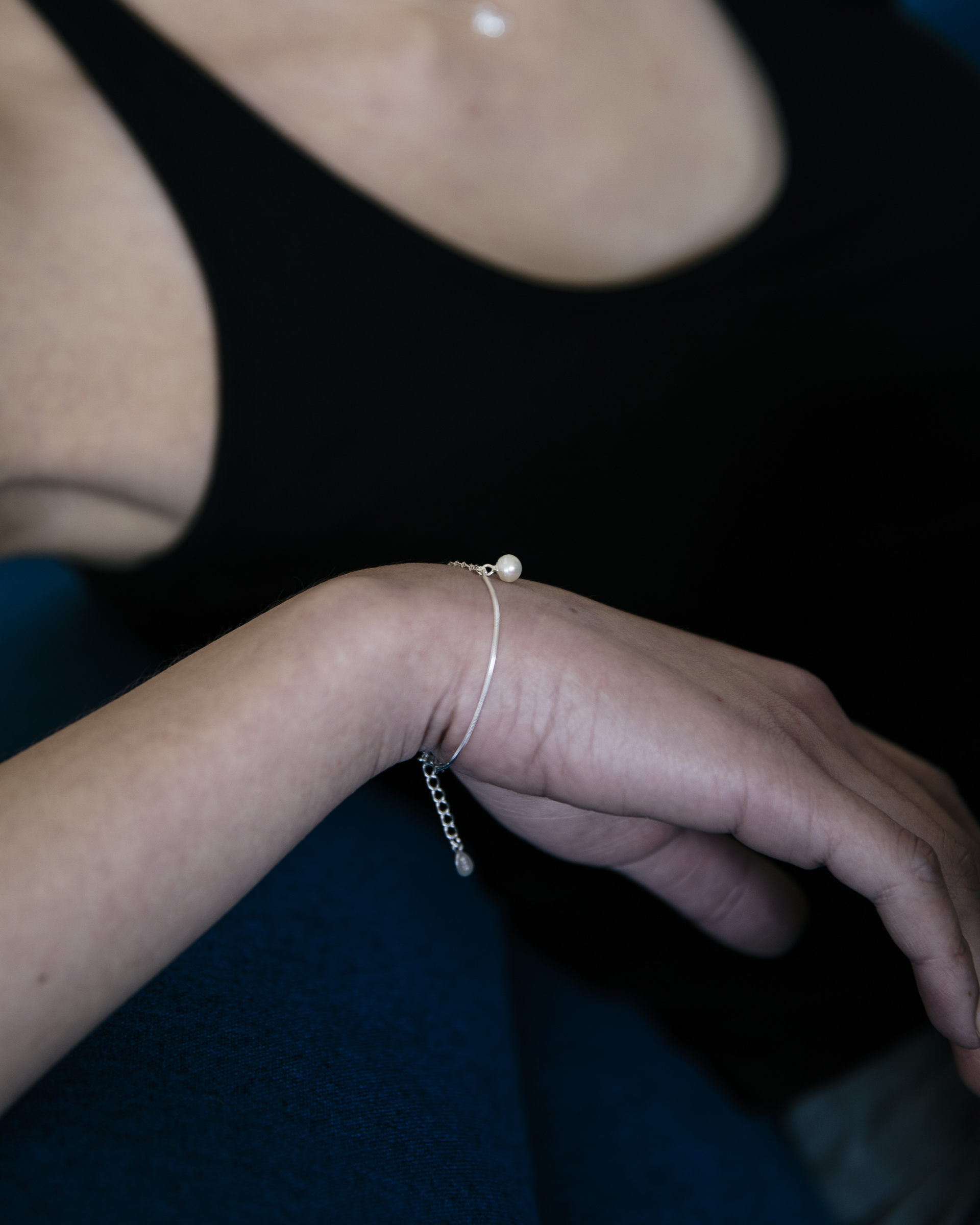 Meet in the Middle 手鍊