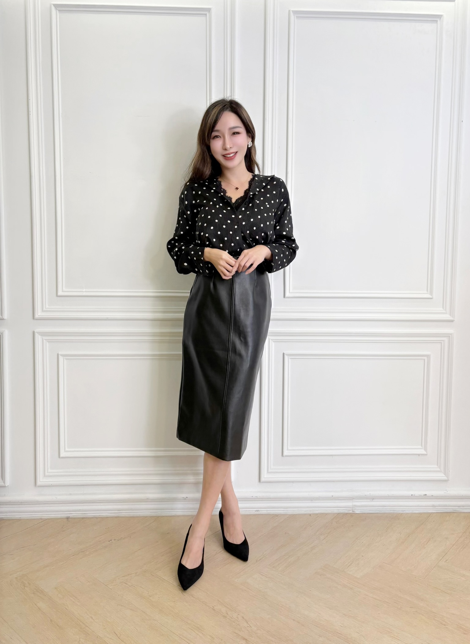 細緻紋理感點點長袖襯衫