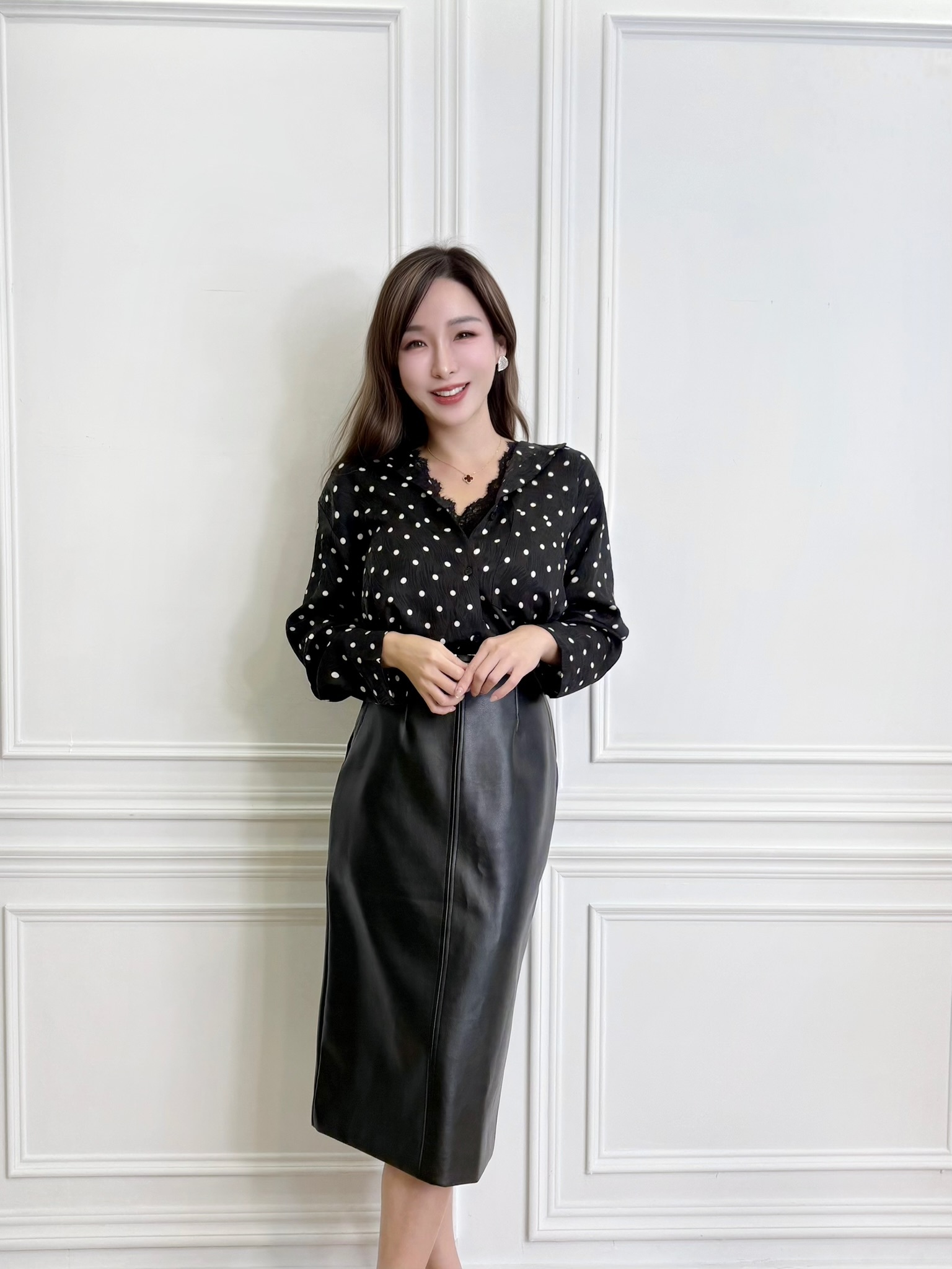 細緻紋理感點點長袖襯衫