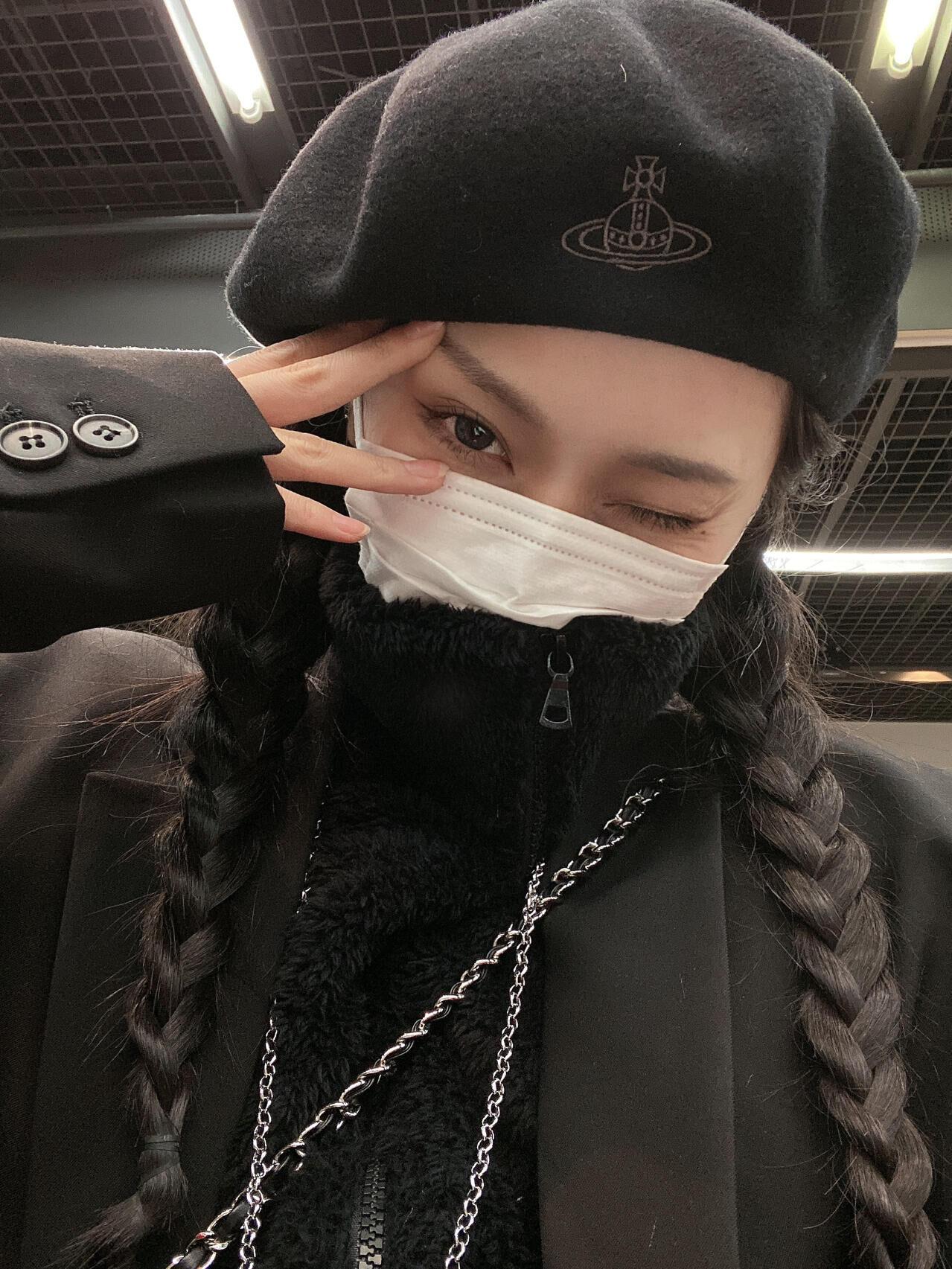 代購-Vivienne Westwood 土星 黑色 貝雷帽 黑