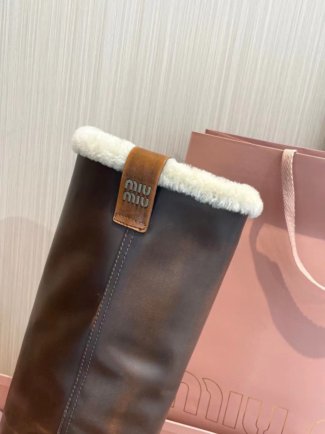 MIU MIU 擦色做舊長靴