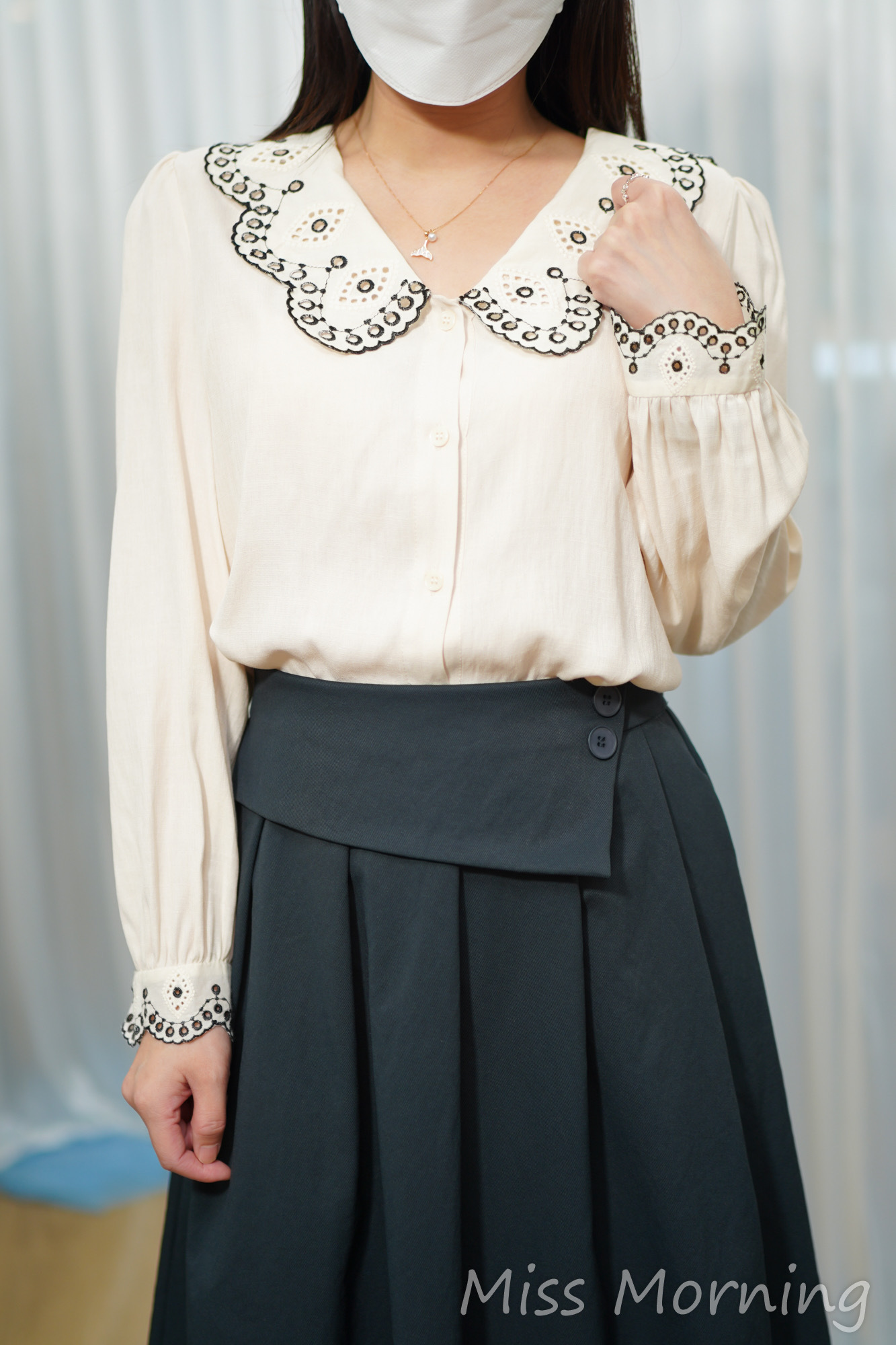 顯瘦通花領上衣(14874)