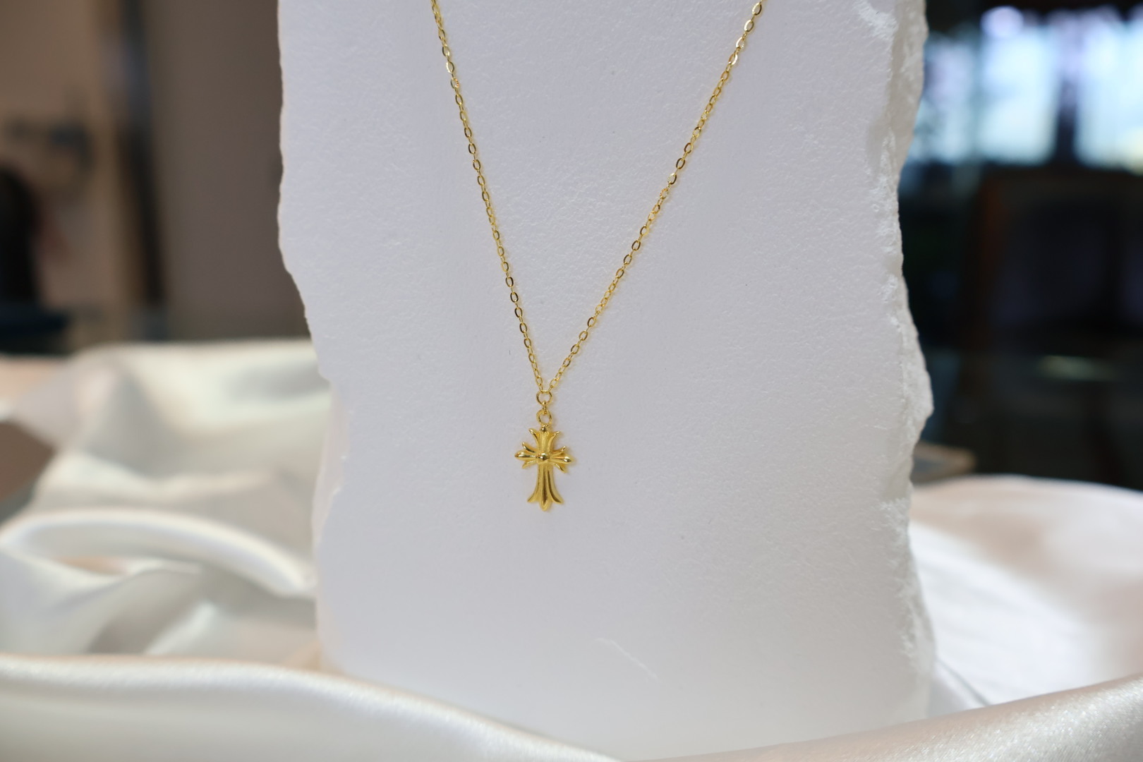 復古十字架項鍊