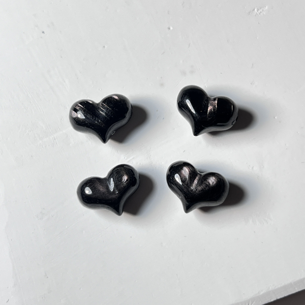 金運石屁桃愛心