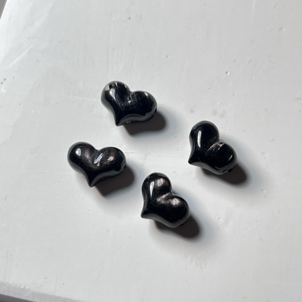 金運石屁桃愛心