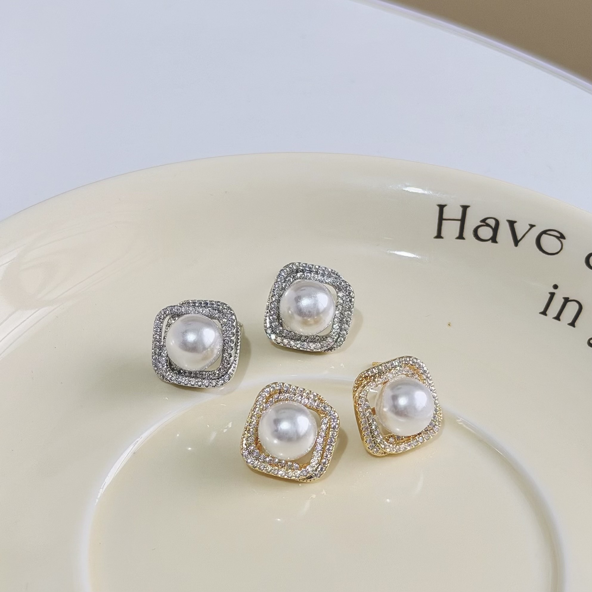 C178排鑽方形珍珠耳針