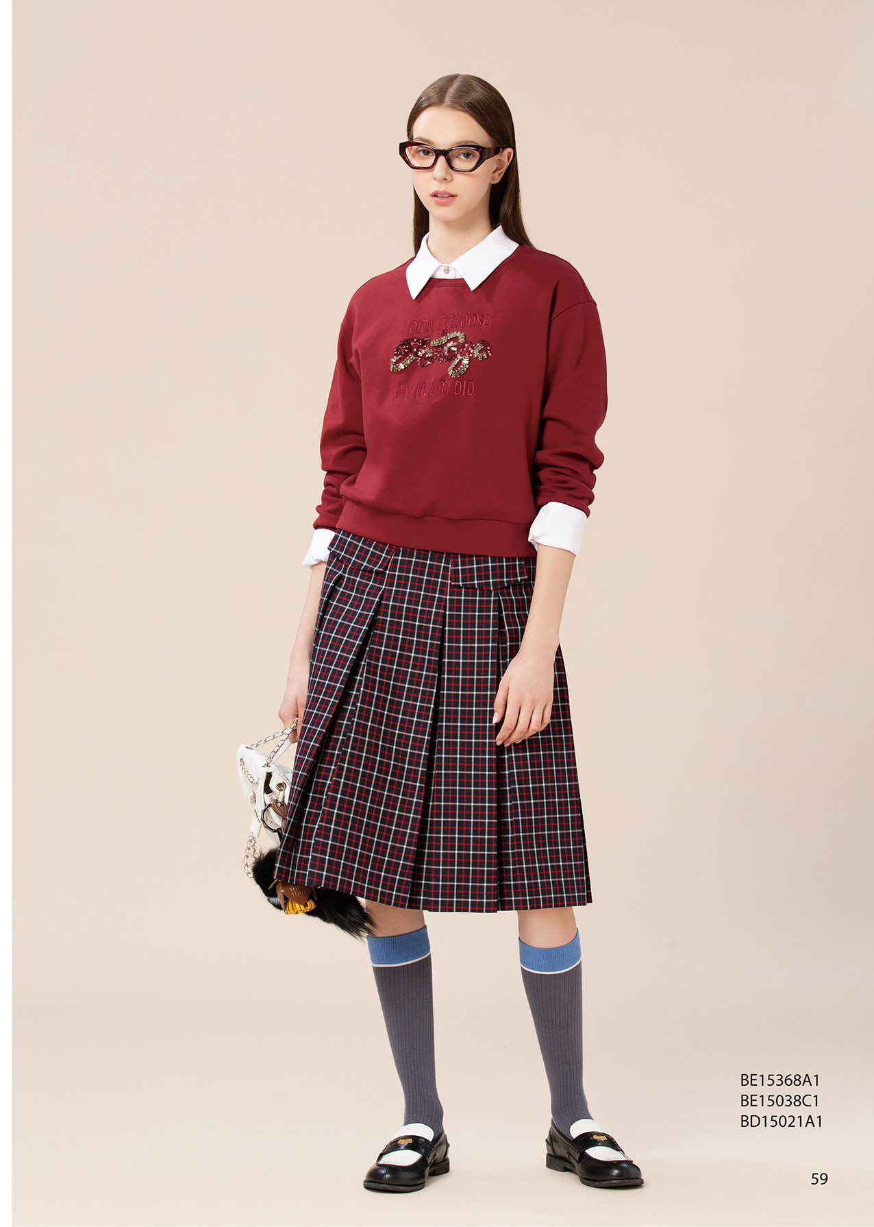 BE15368A1 Love in Motion 亮片刺繡厚磅柔軟棉上衣 (2色)