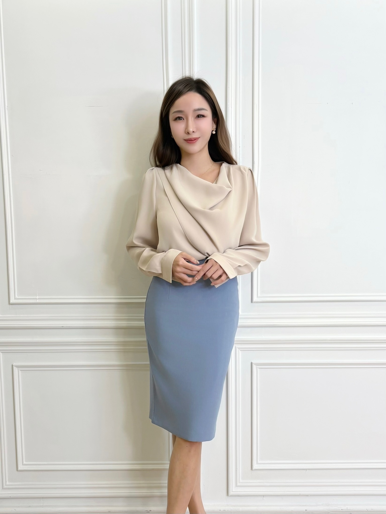 溫柔垂墜領長袖上衣