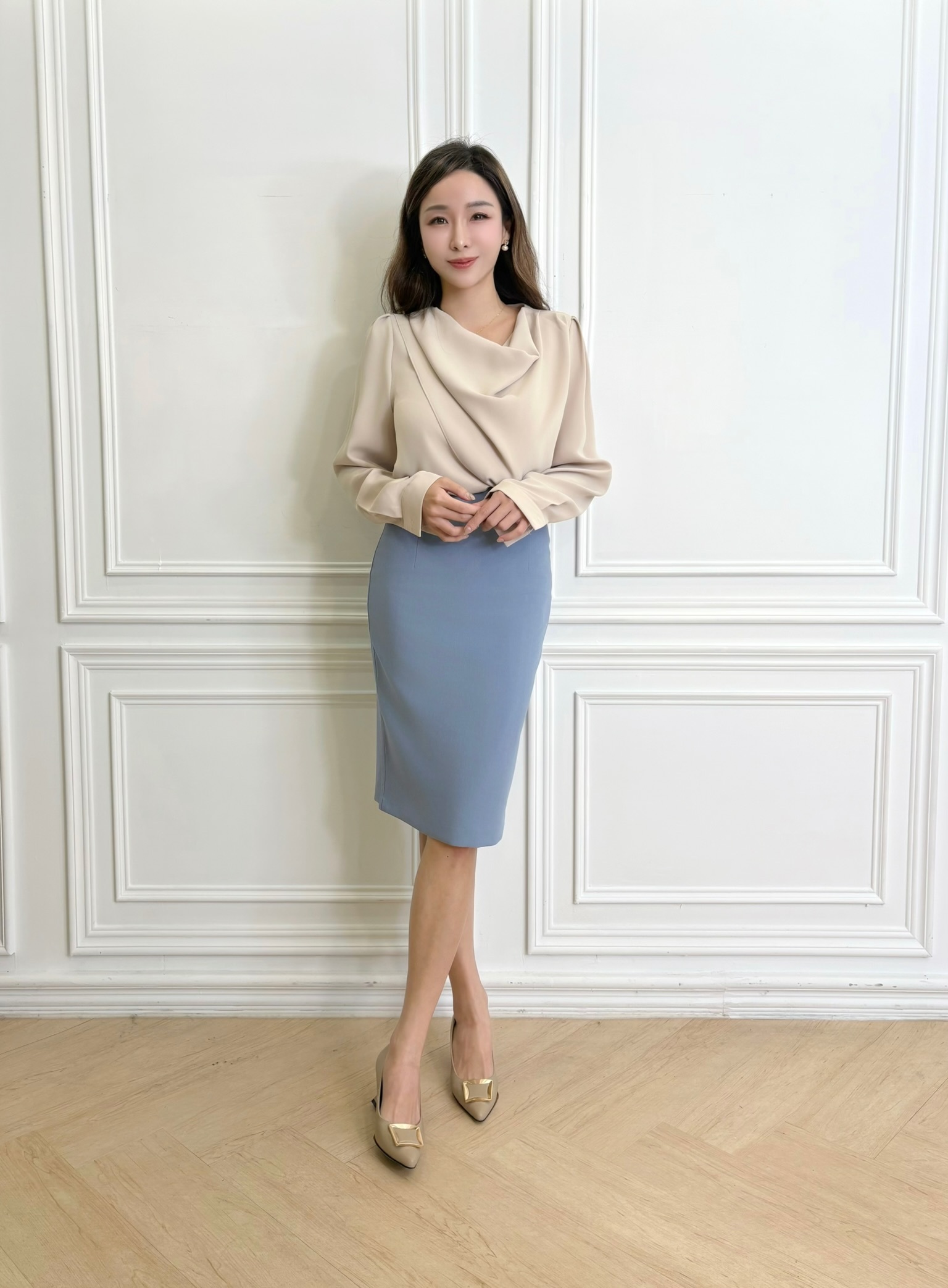 溫柔垂墜領長袖上衣