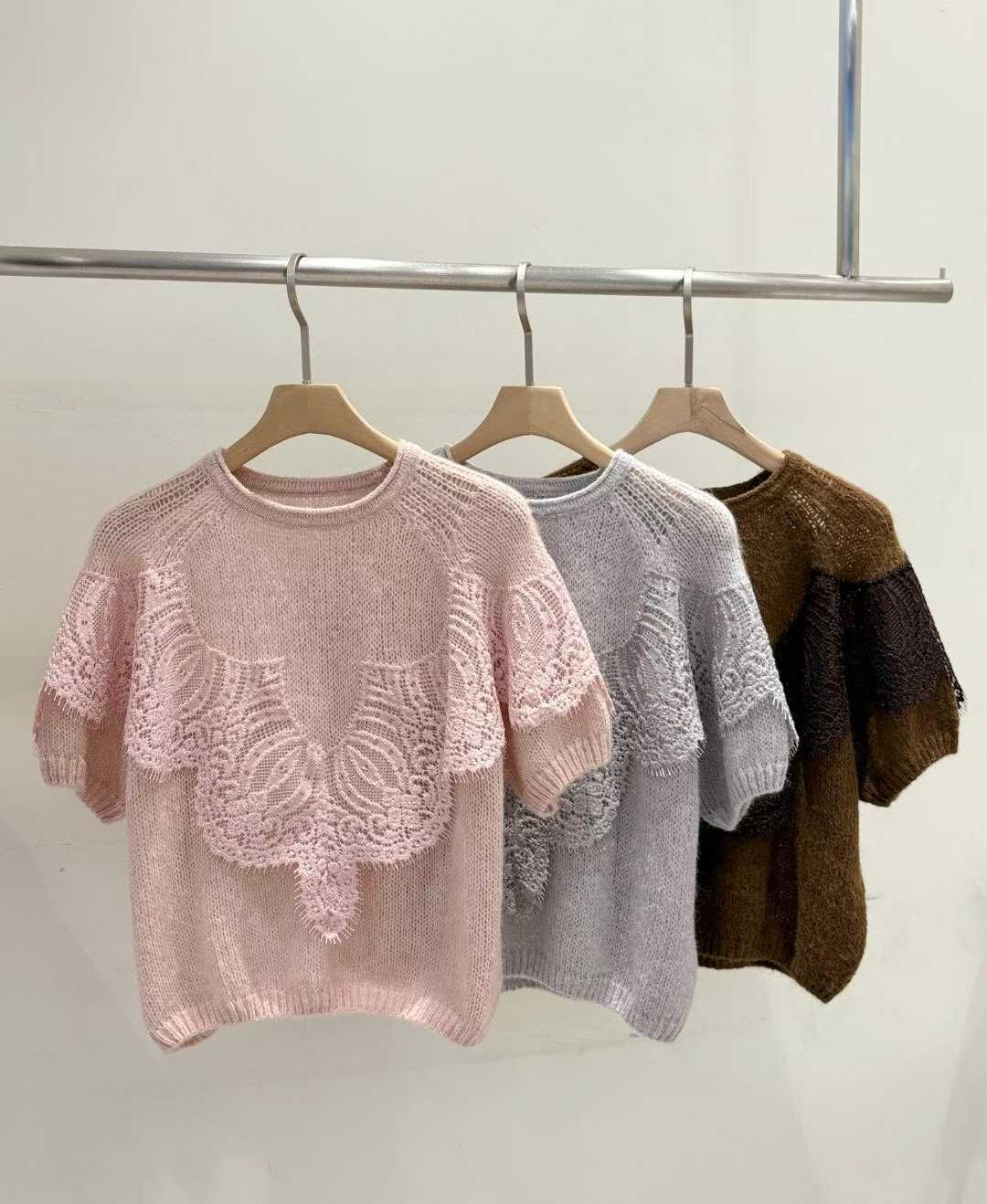 BR5101 針織鏤空花花蕾絲拼接上衣