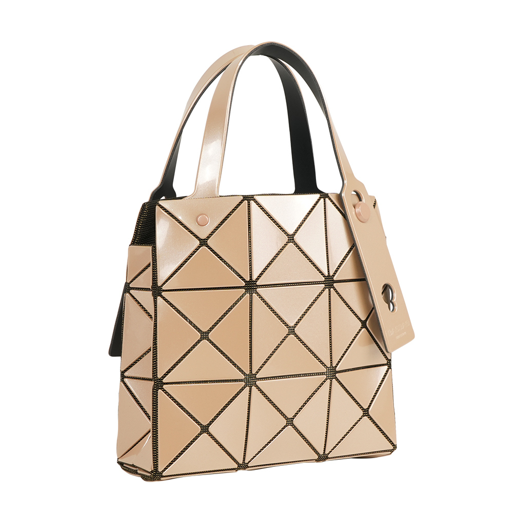 【ISSEY MIYAKE三宅一生】BAO BAO CARAT 3X3 亮面手提小方盒(米黃色)