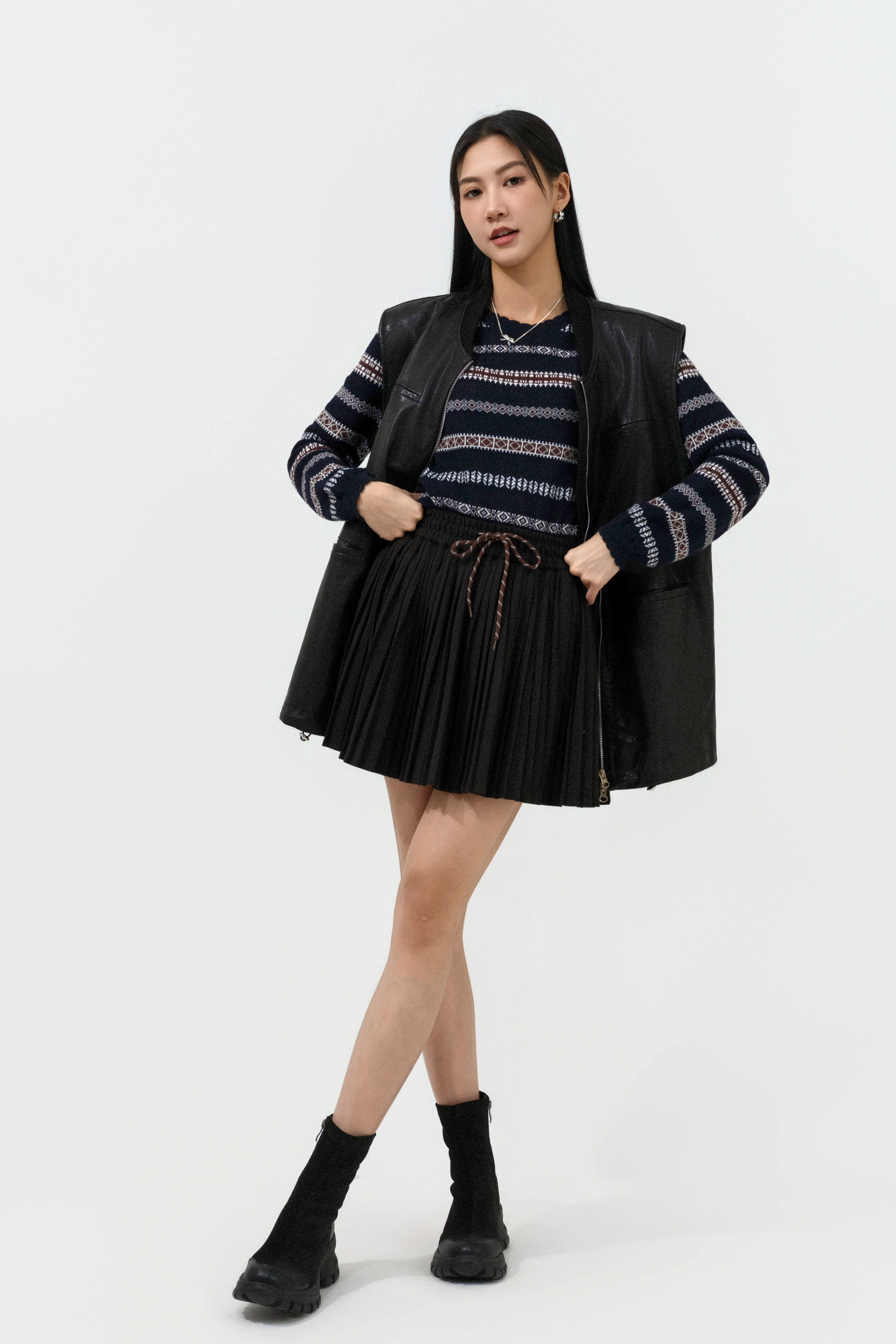 FW25_0145（真皮外套＋上衣＋半截裙）