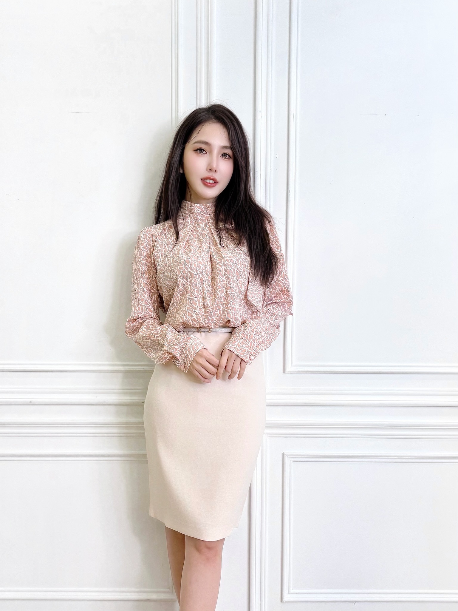 幾何線條領抓褶長袖襯衫