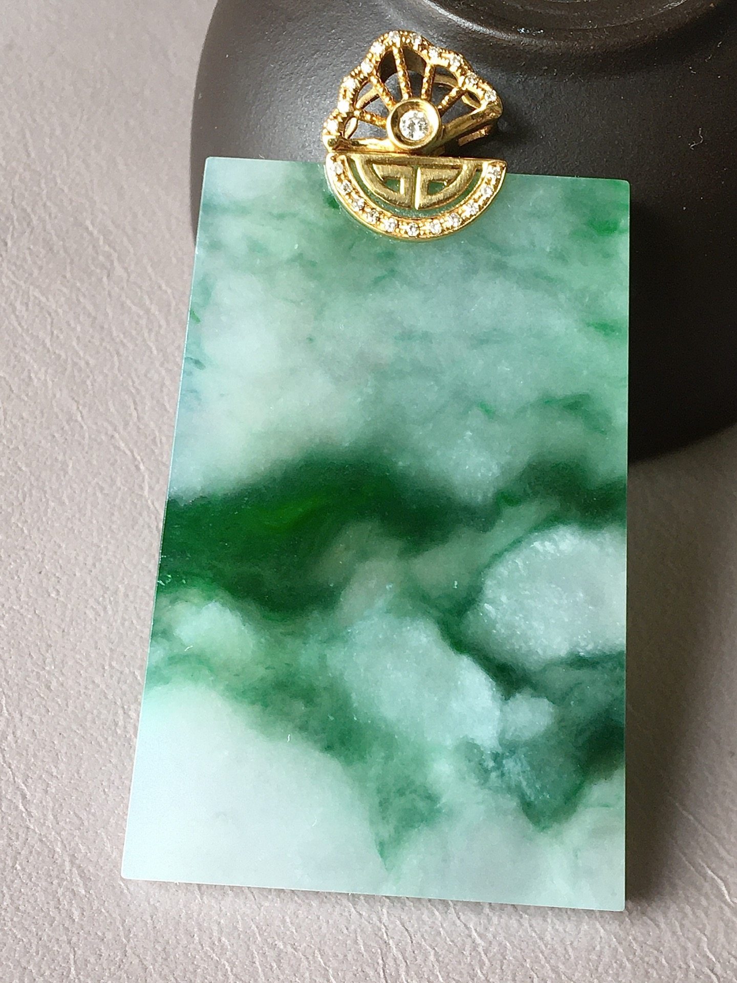 1015442 翡翠冰飄綠無事牌