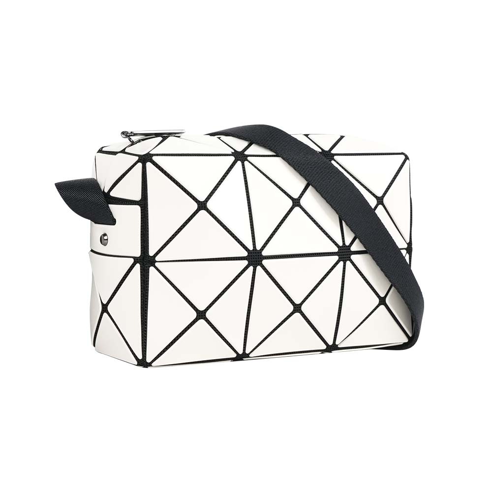 【ISSEY MIYAKE三宅一生】BAO BAO CUBOID 迷你方形斜背包(白色)