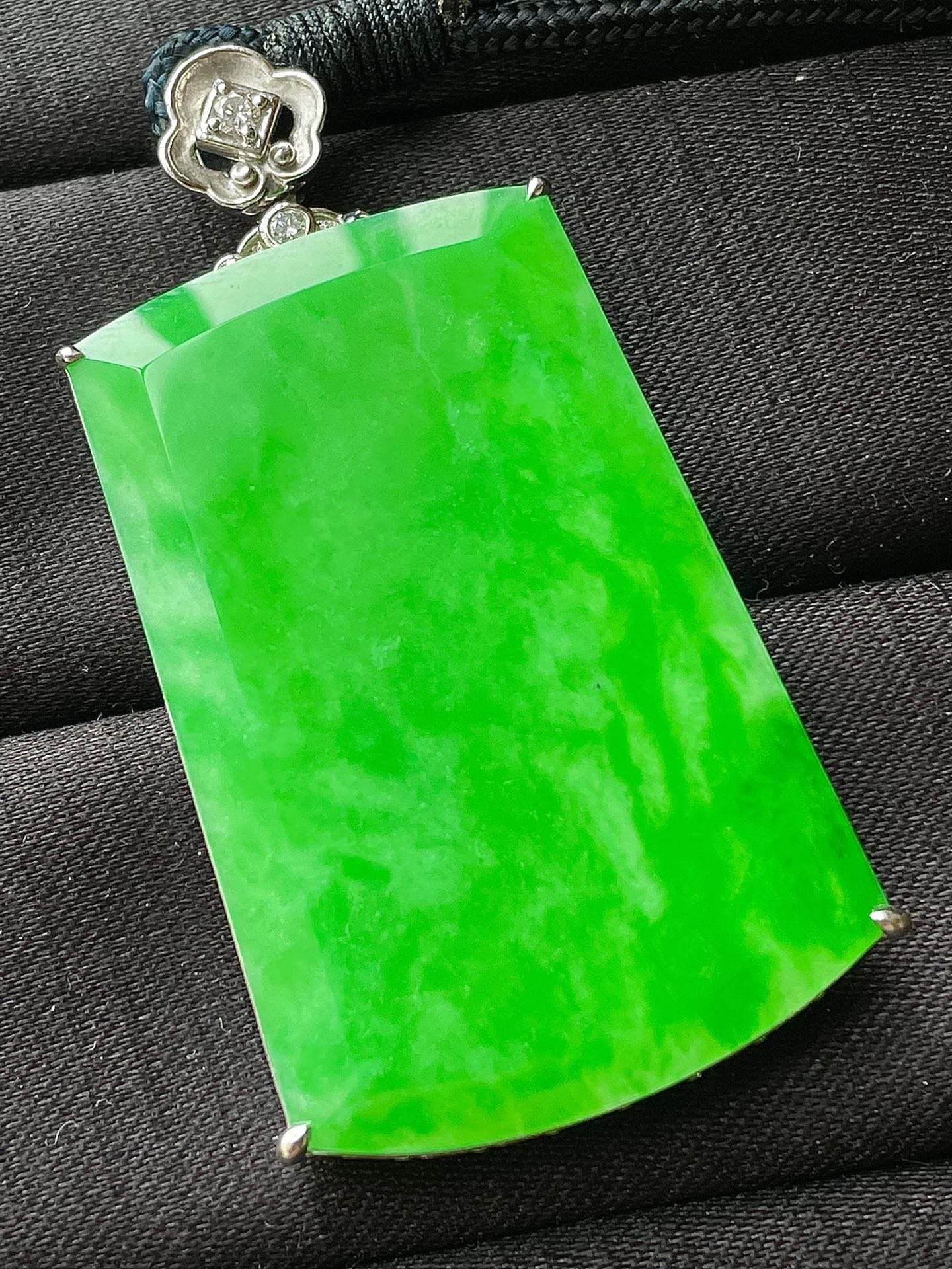 1015443 翡翠冰陽綠無事牌