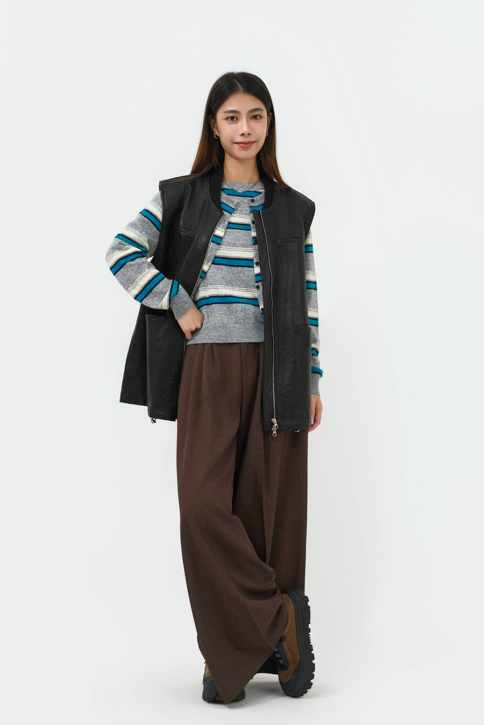 FW25_0148（真皮外套＋針織套裝＋長褲）