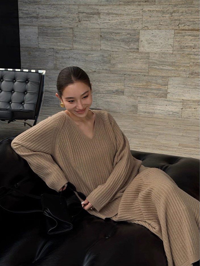 溫柔奶茶杏螺紋V領上衣+長裙SET-S-L (Elegant & Love)