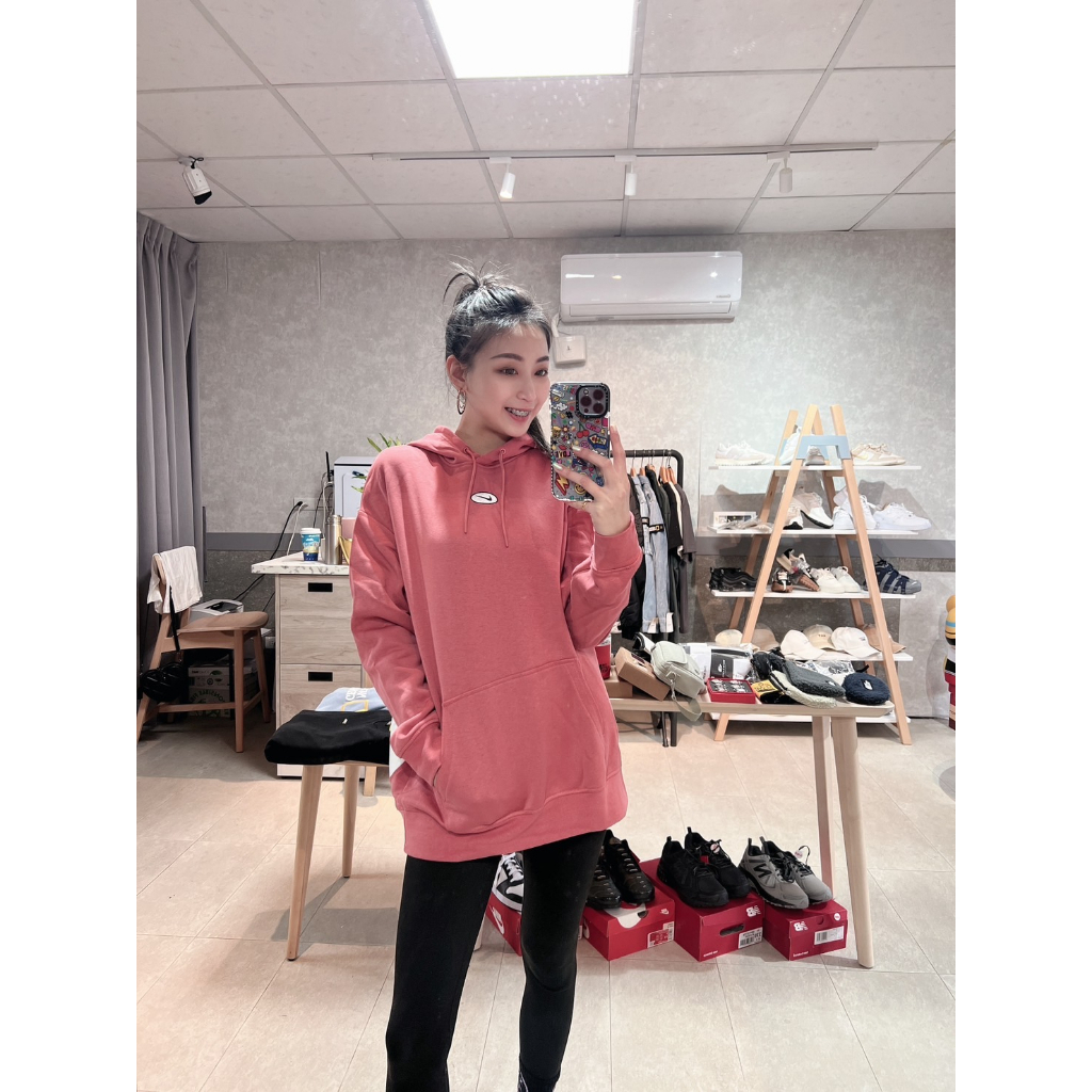 NIKE 女款 大勾Logo 玫瑰粉色帽T｜NSW 背面大LOGO連帽上衣 M碼（零碼特價）