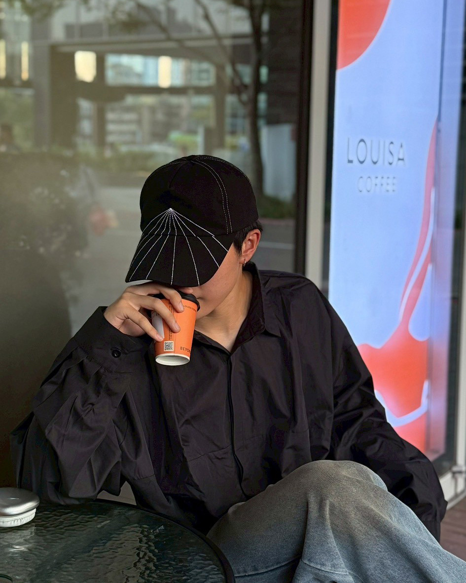 韓國寬短版素色襯衫 黑色 男實穿