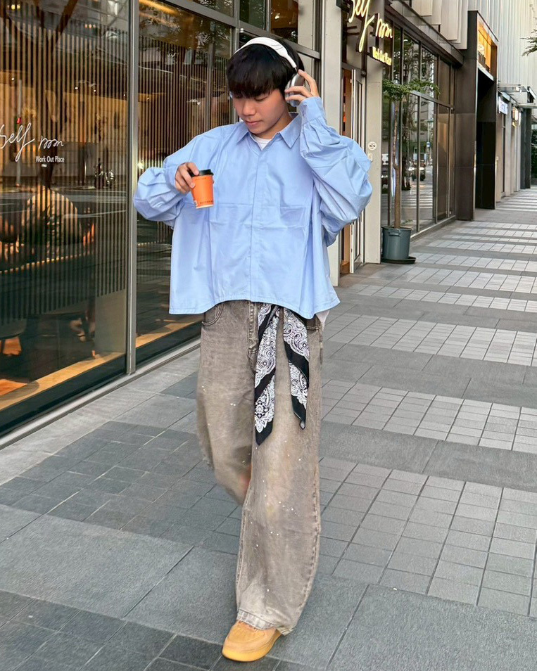 韓國寬短版素色襯衫 藍色 男實穿