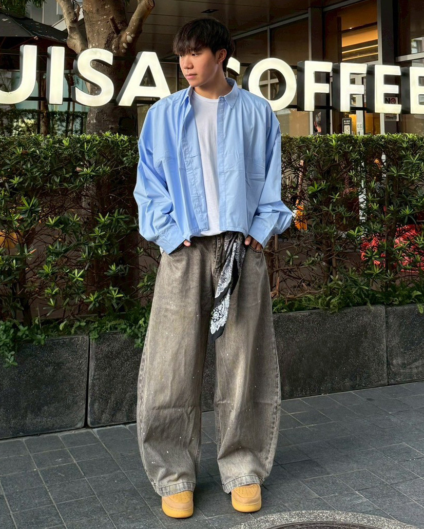 韓國寬短版素色襯衫 藍色 男模特實穿