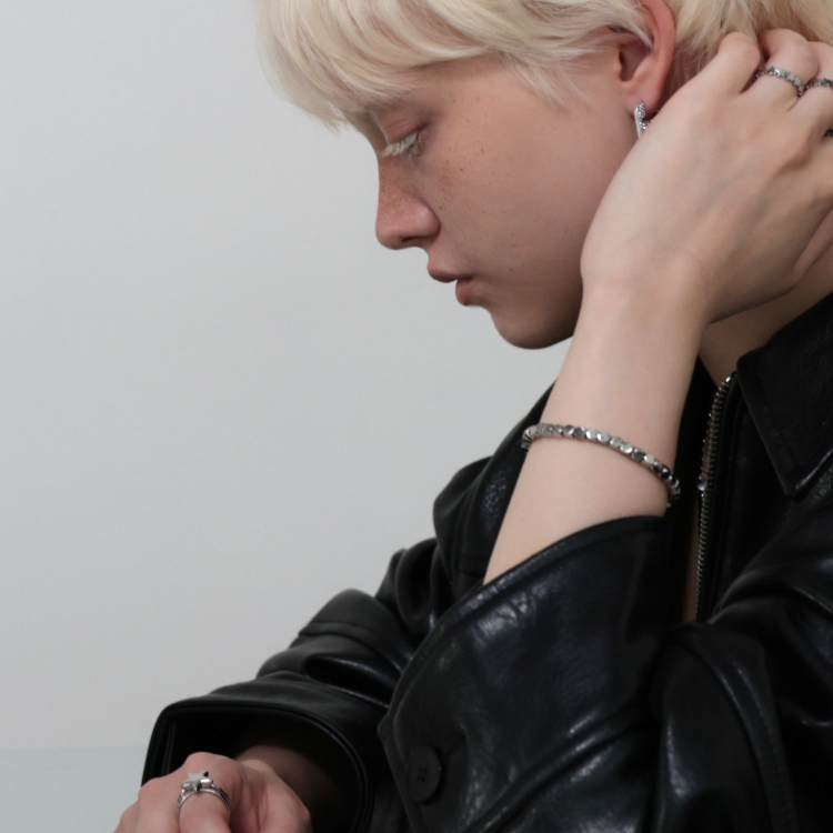 OUS Echo Cubes Bracelet 微光立方手鍊