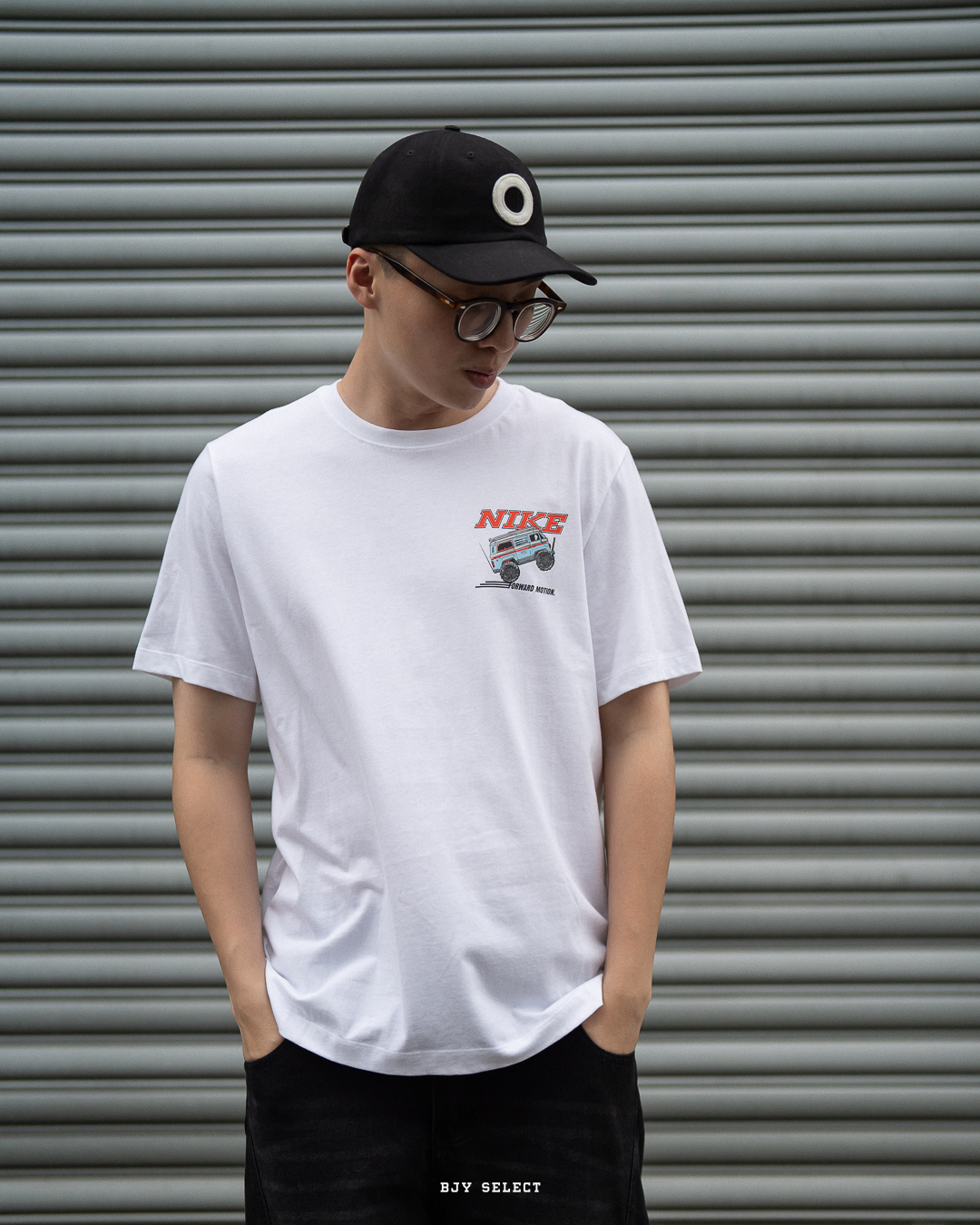 #現貨 NIKE SPORTSWEAR 廂型車印花 短踢 FQ3765-100 白