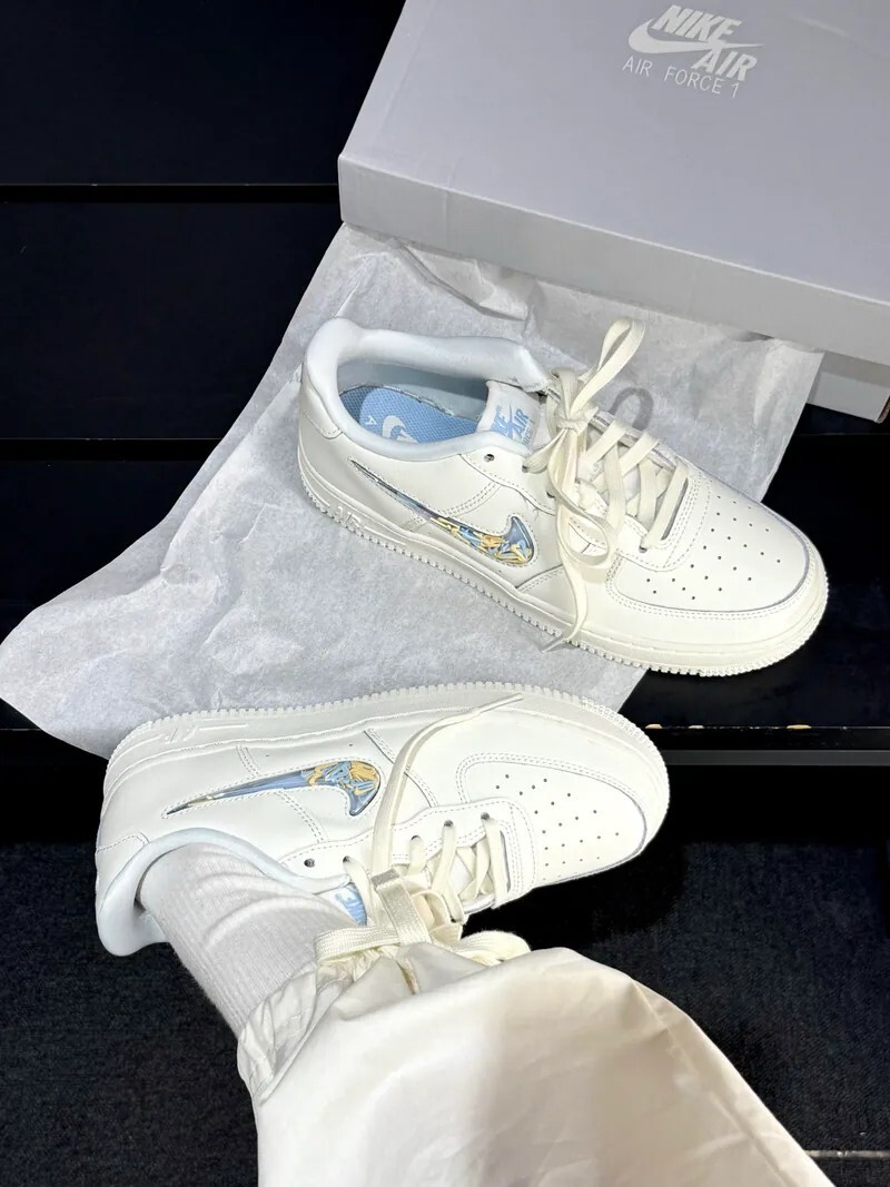 KTQ STORE ‧ Nike Air Force 1 GS 藍天萊姆 小勾 流沙 透明勾勾 IM6697-141