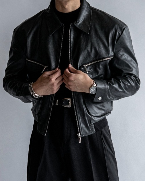 凱羅拉鍊皮夾克