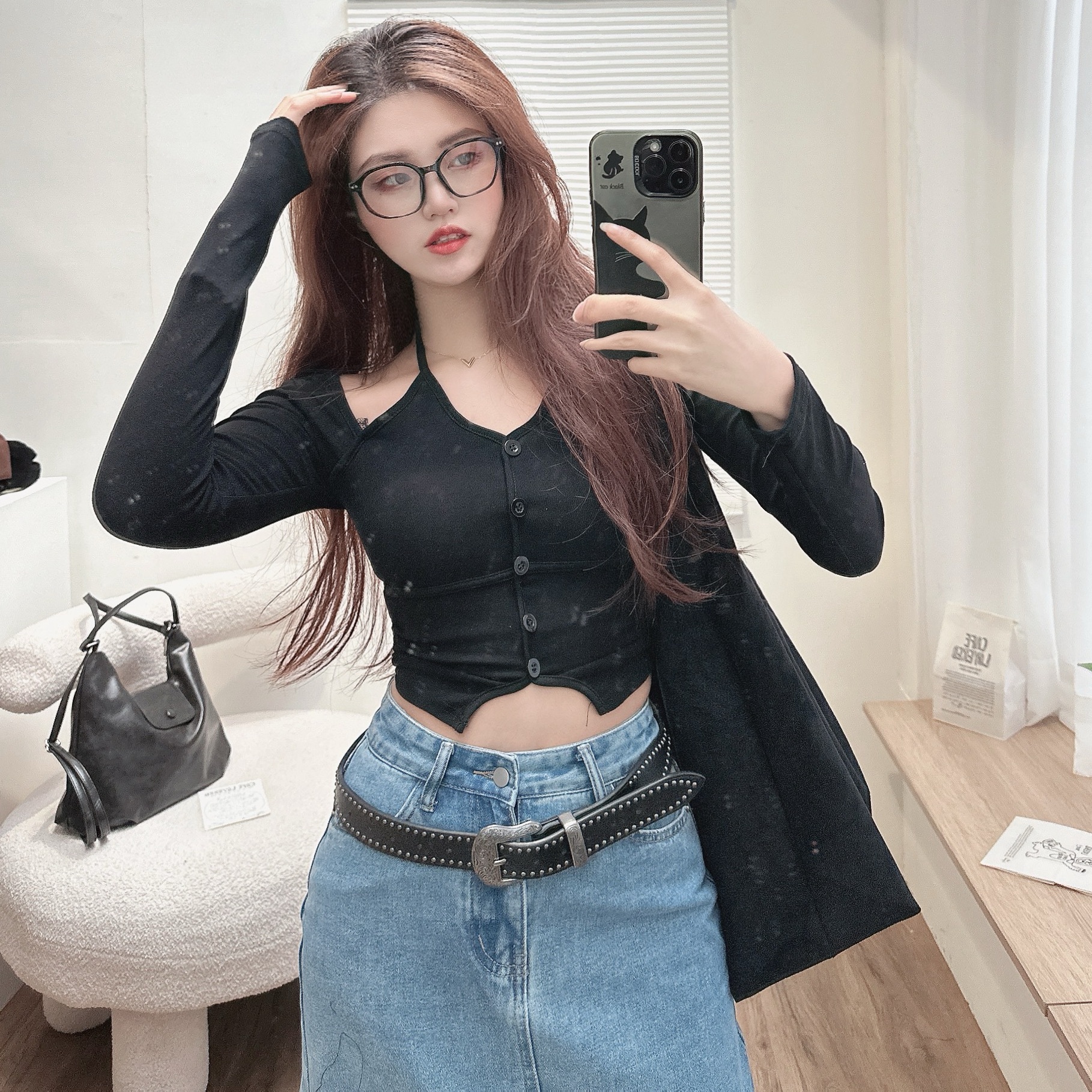 純慾掛脖下開衩胸墊上衣/三色