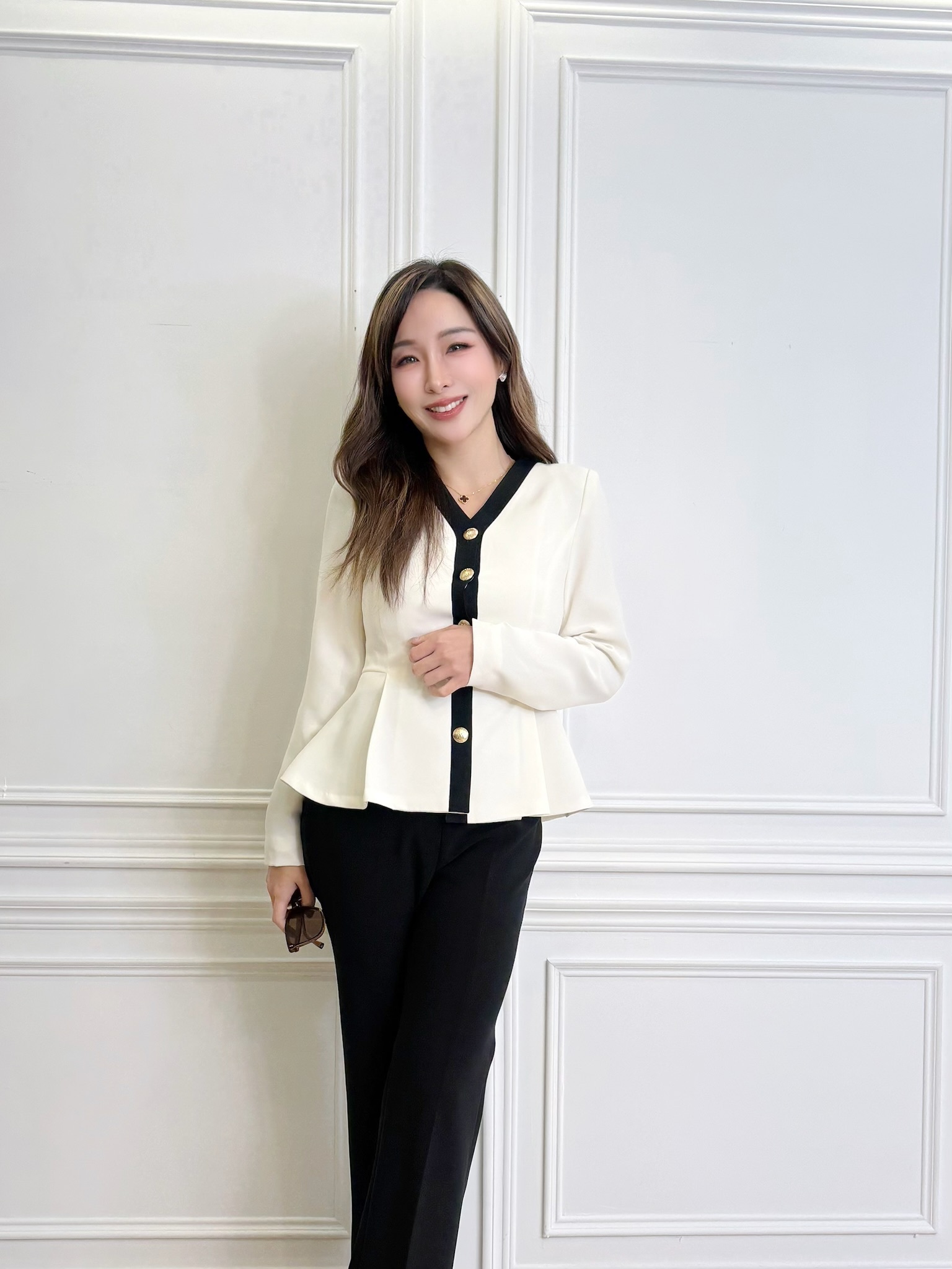 金釦滾邊荷葉腰身外套