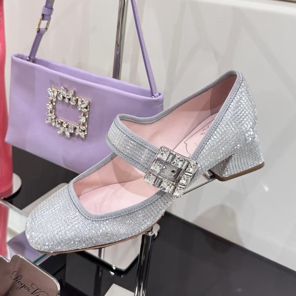 Roger Vivier RV tres Vivier strass mary jane heels silver