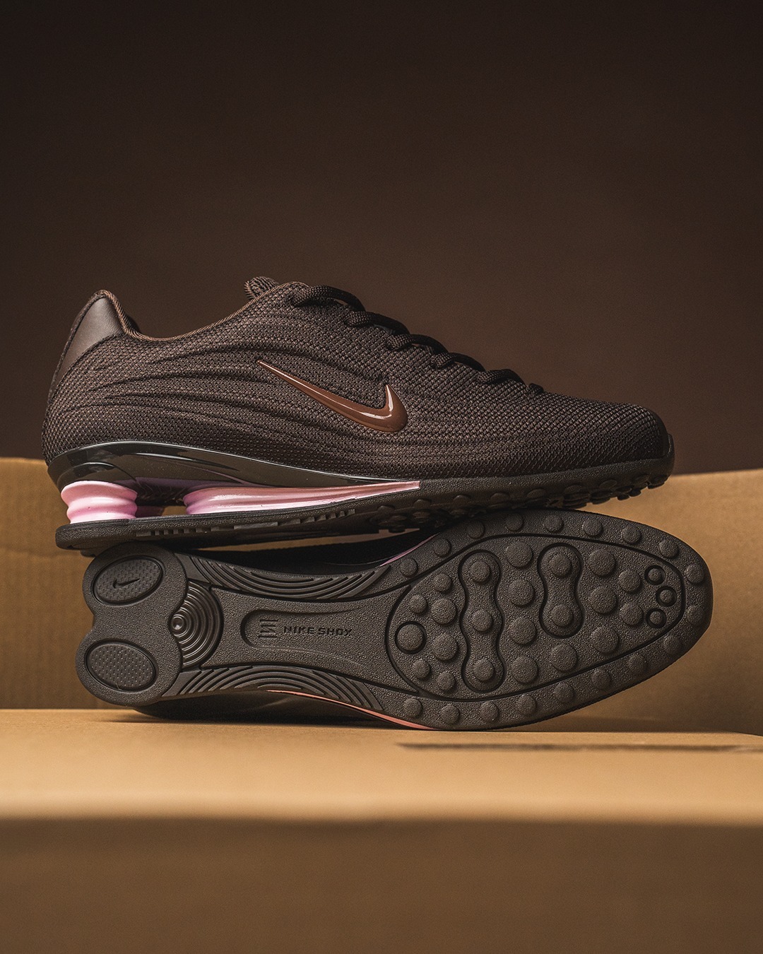 iSNEAKERS｜Nike Shox Z "Brown" 棕粉 Karina同款 HQ7540-200