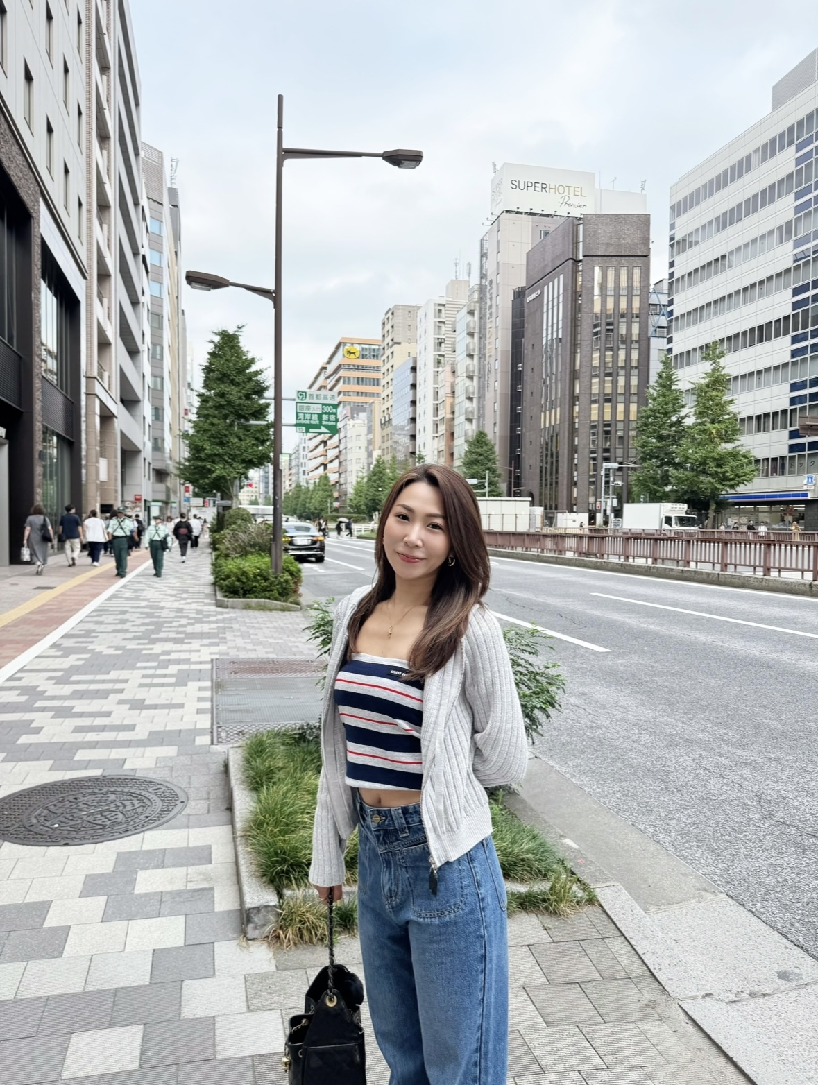 灰色高級挺針織外套