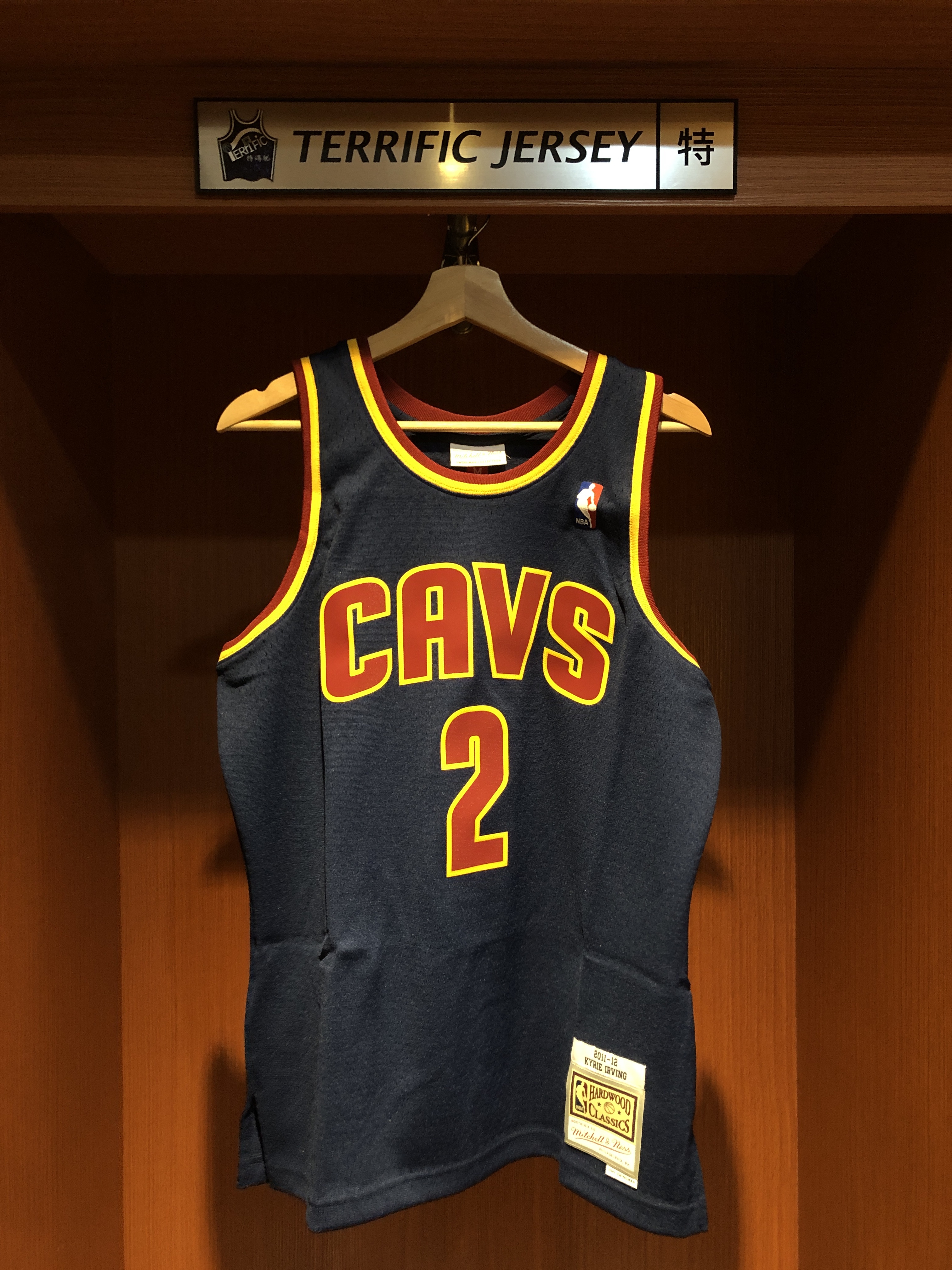 NBA球衣 Kyrie Irving 克里夫蘭騎士 海軍藍 11-12 M&N Swingman G2 球迷版 熱轉印 全新