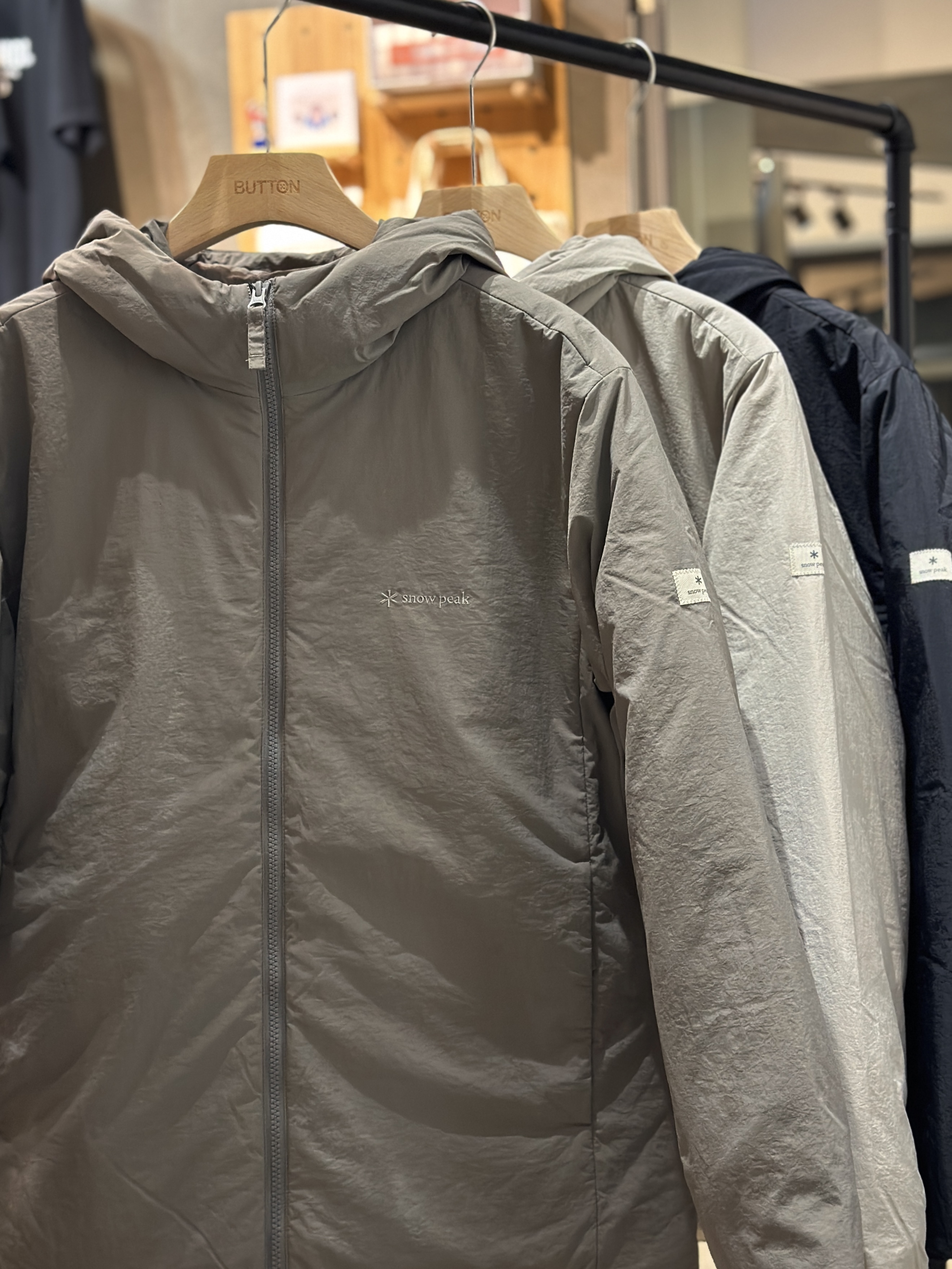 【現貨】snow peak Land Hood Light Down Jacket 手臂布標 防水 羽絨外套 S25WMGDJ50