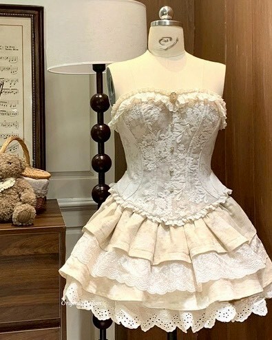 設計師家魚骨刺繡桃心領上衣+棉麻澎鬆蛋糕裙