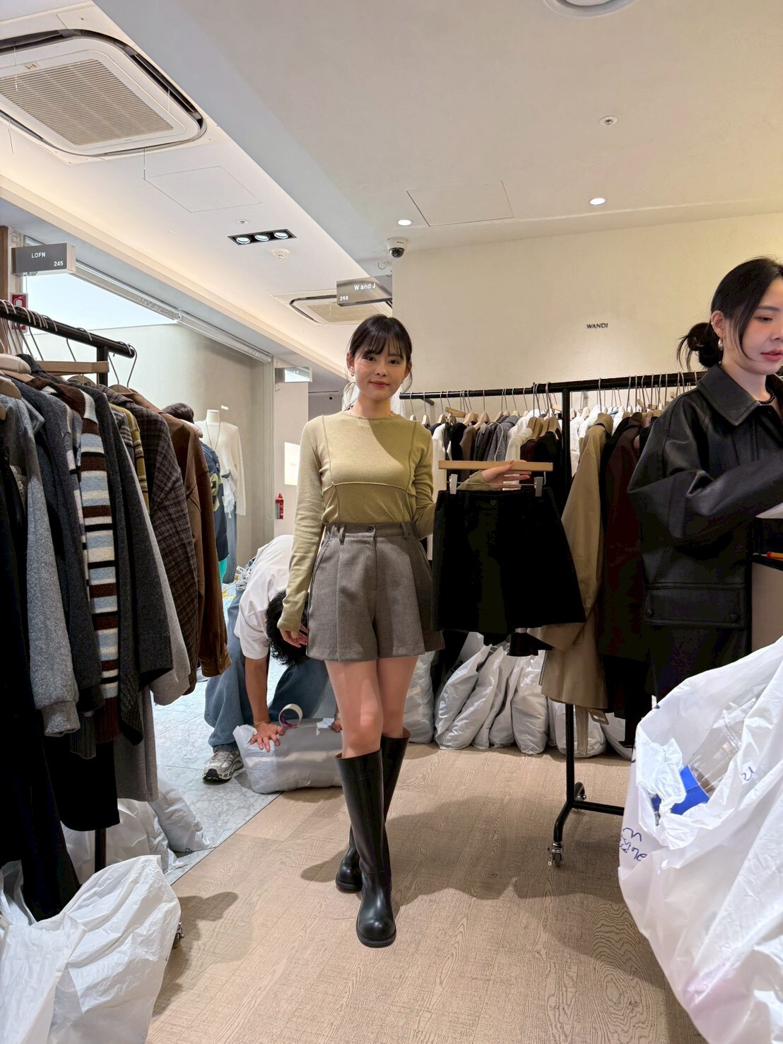 WJ5139 氣質高腰壓褶A字短褲