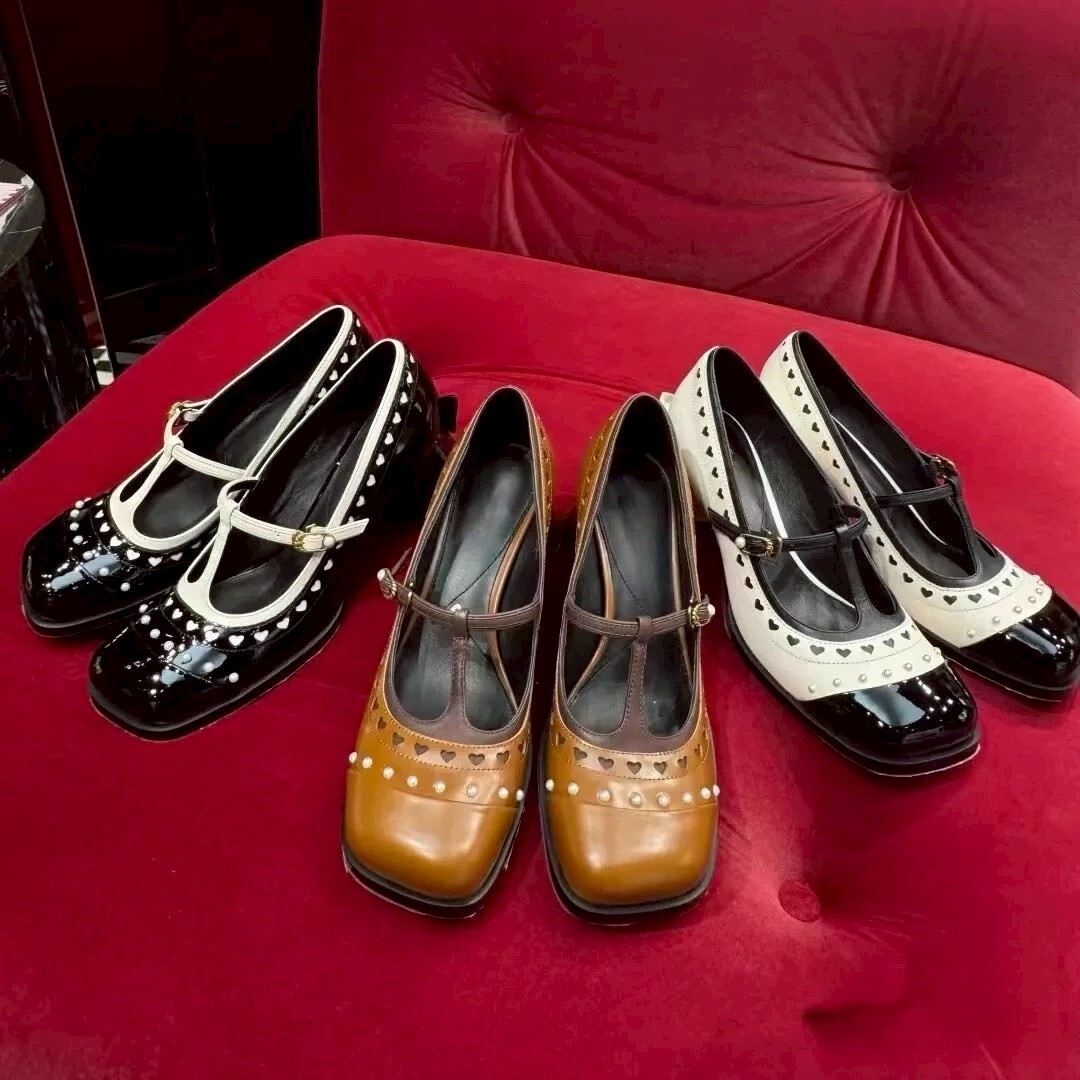 設計師家重工設計雕花珍珠瑪莉珍鞋