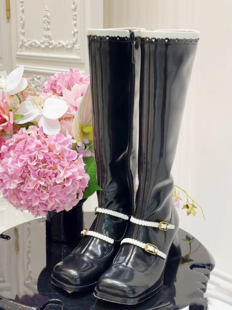 設計師家瑪麗珍雕花鏤空真皮靴