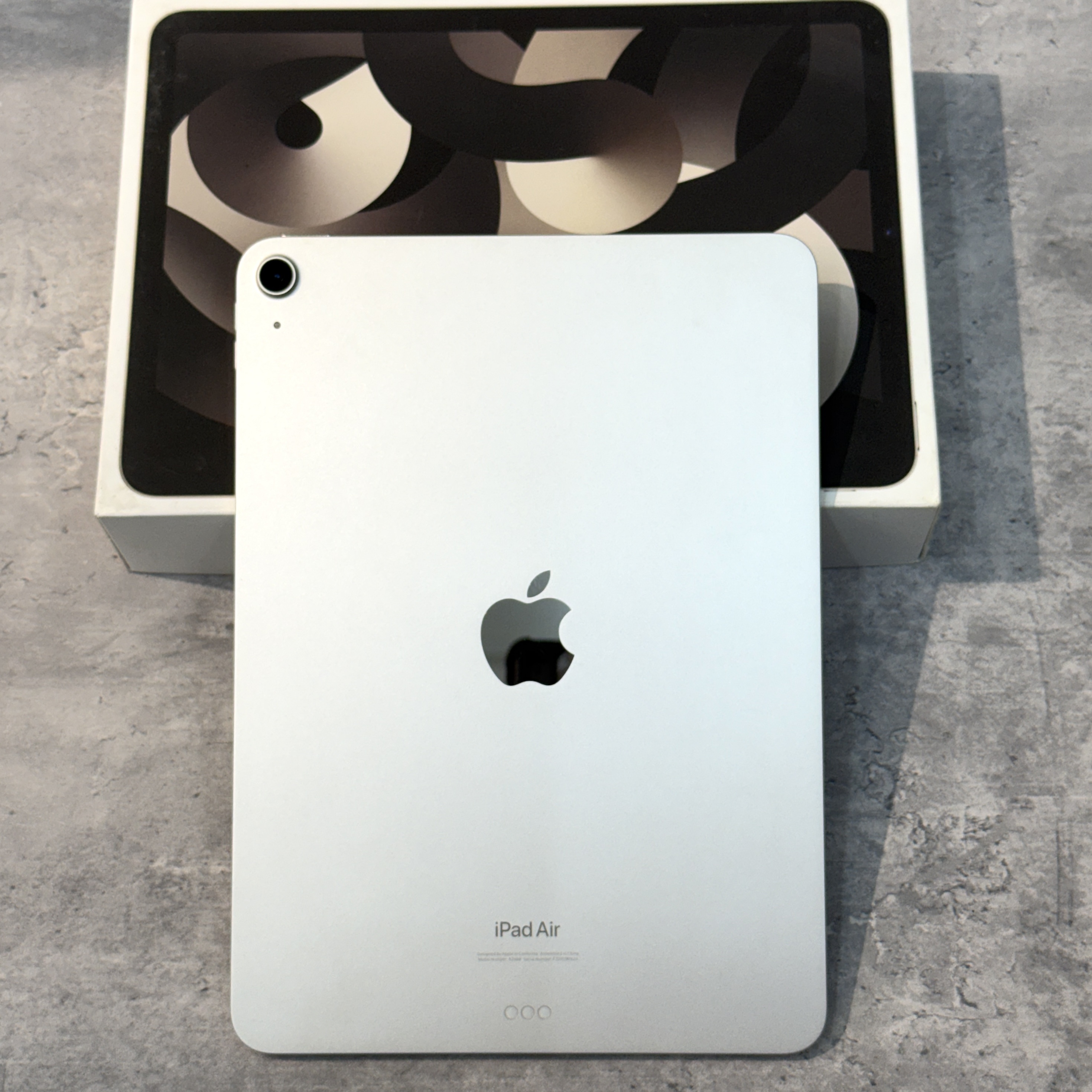 【二手】iPad Air 5 64G 星光色