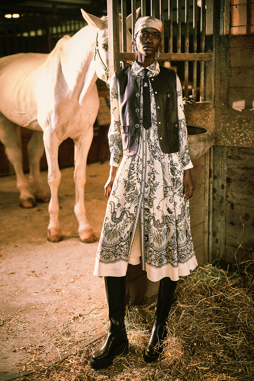 BE15125E1 巴黎墨跡黑白圖騰印花法式A字裙洋 (附皮帶)