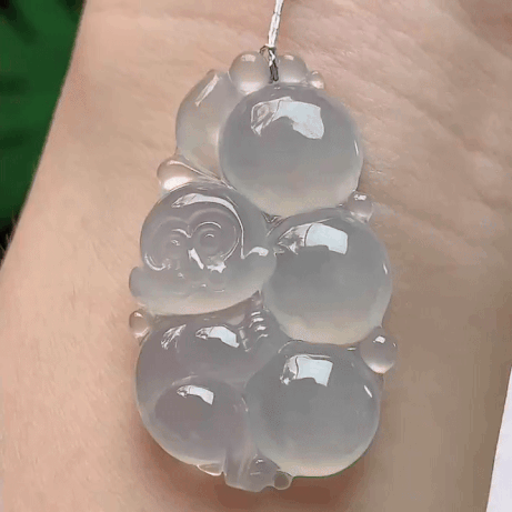 1015311 翡翠冰種生肖猴