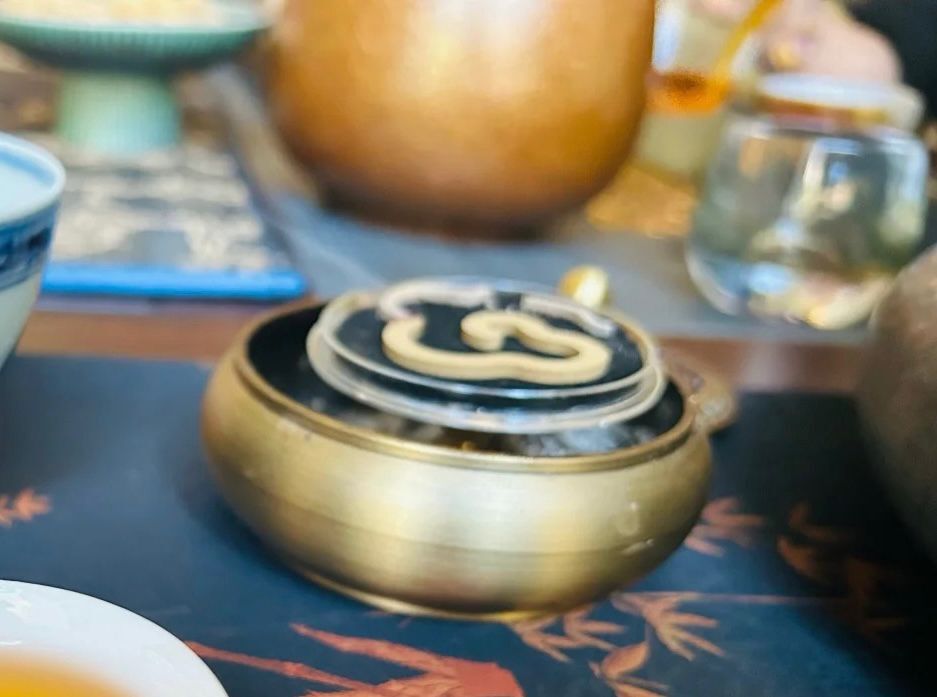 【預訂】LB102401 頂級沈香「奇楠祥雲香」(1瓶8片)