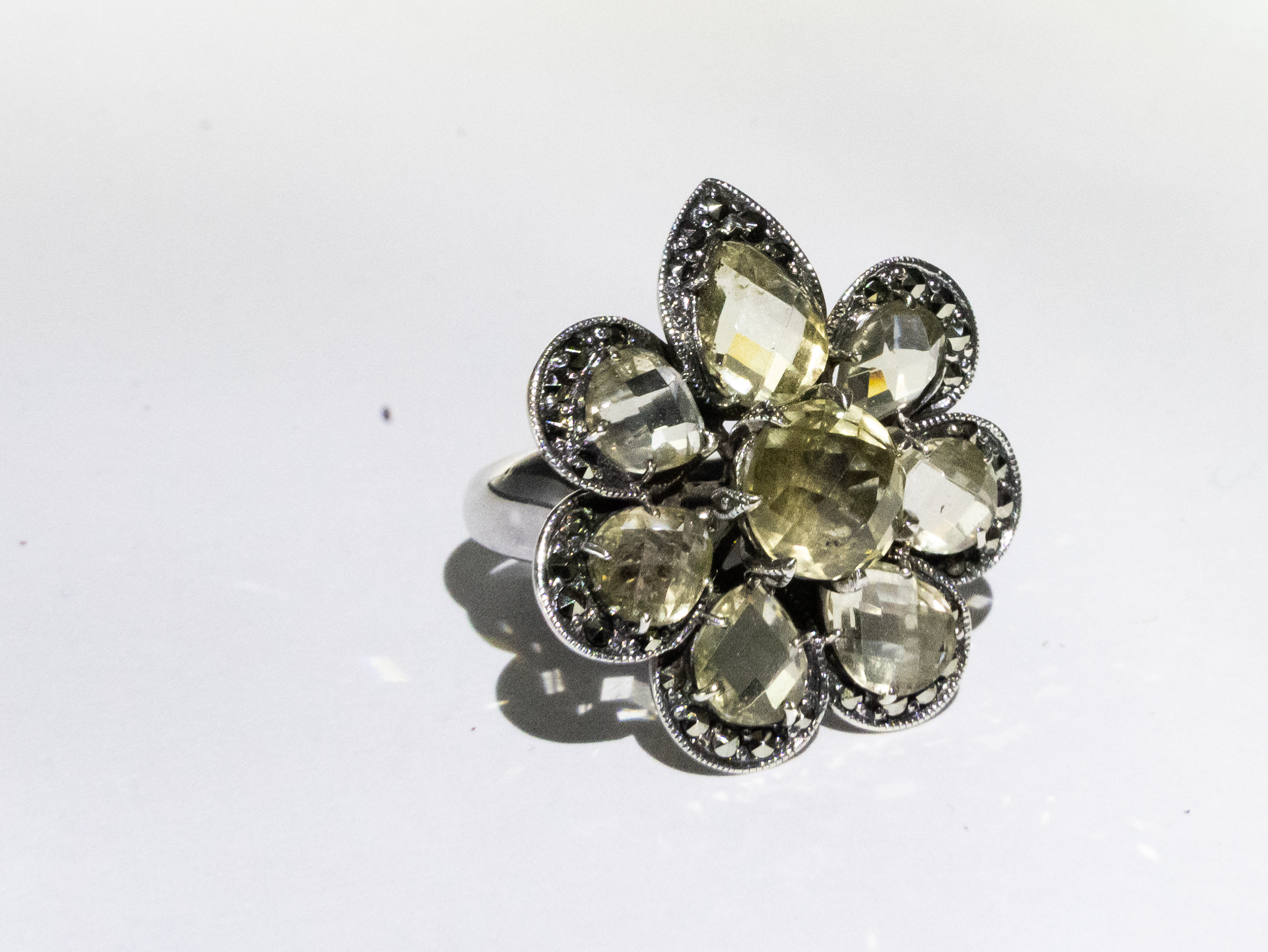 檸檬晶花草戒指