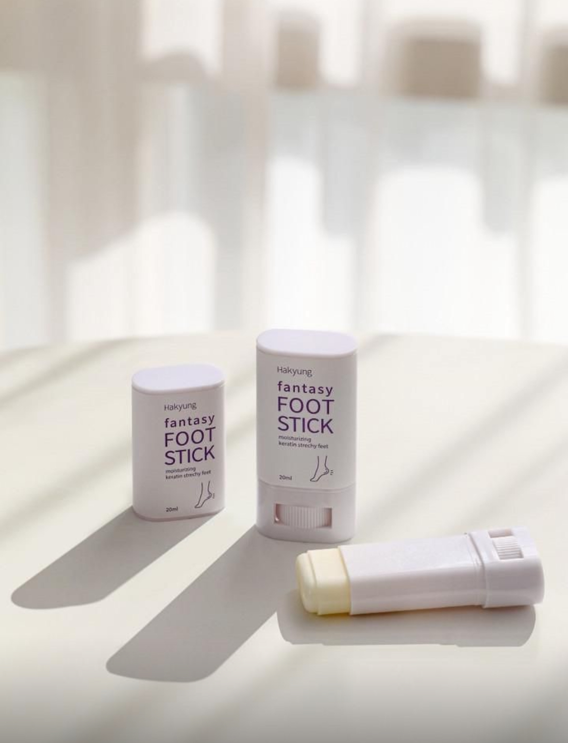 24/10 韓國 hakyung茶樹精油護足滋潤棒