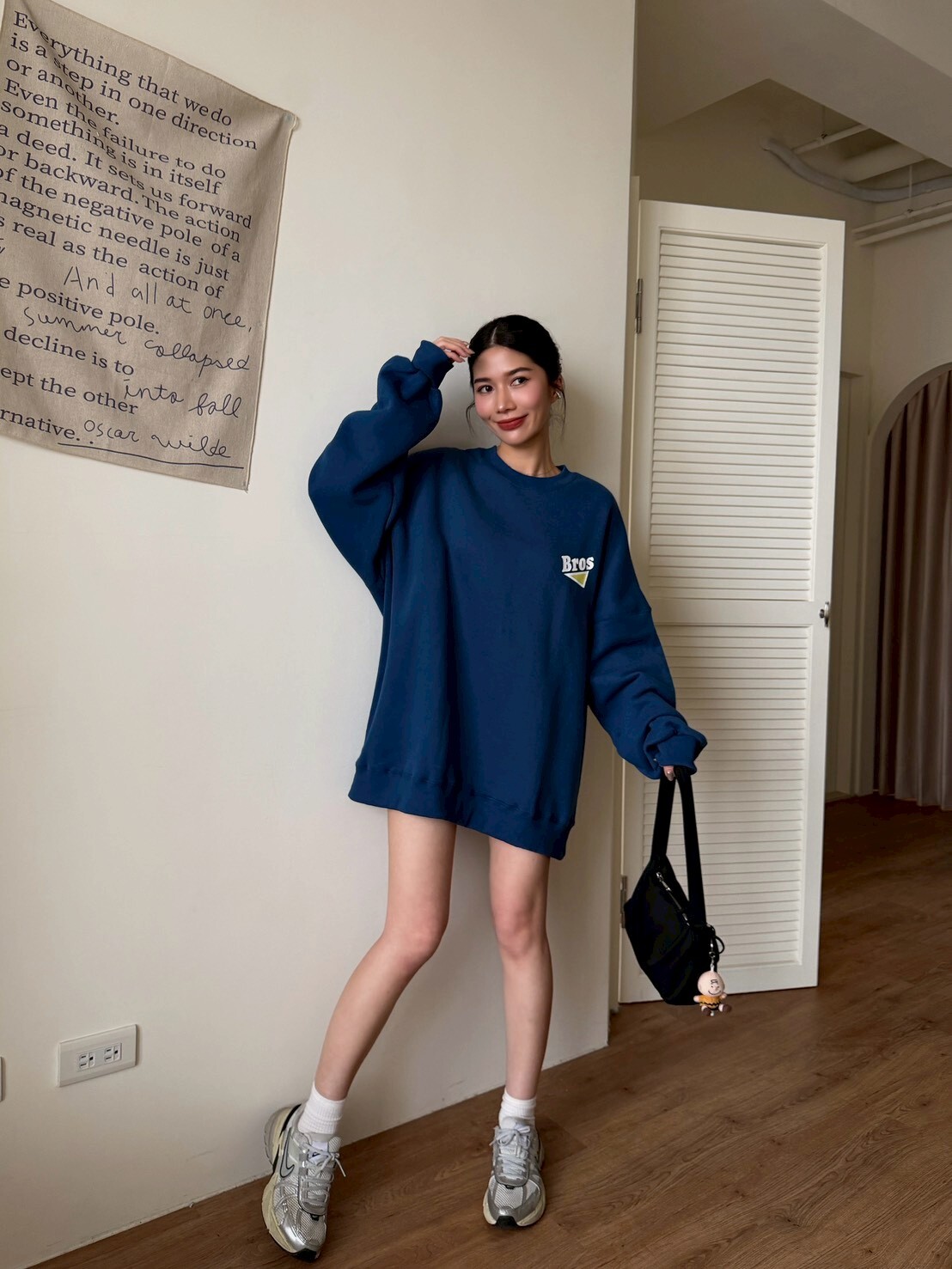 懶懶暖日!內刷毛大學T