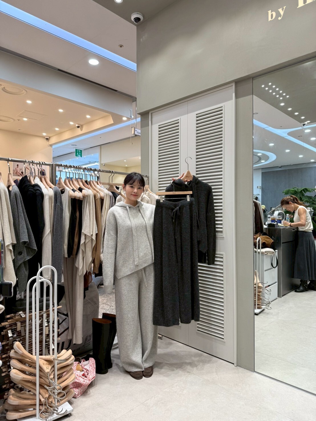 MU5133 連帽羊毛衛衣