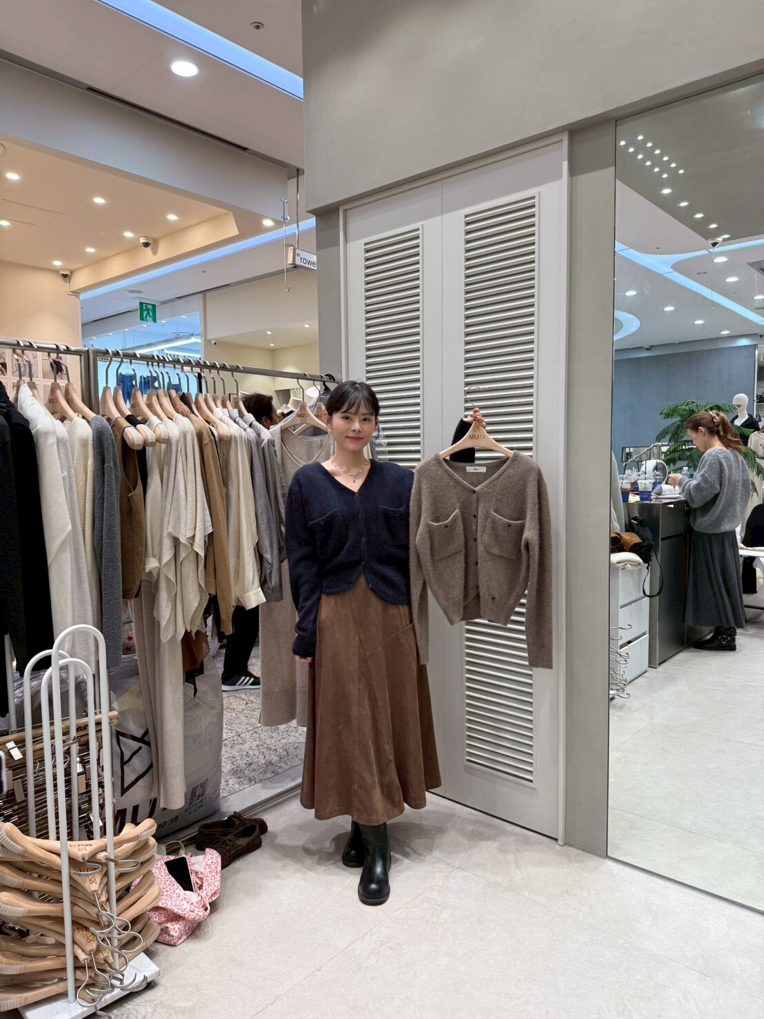 MU5143 圓弧下擺羊毛外套